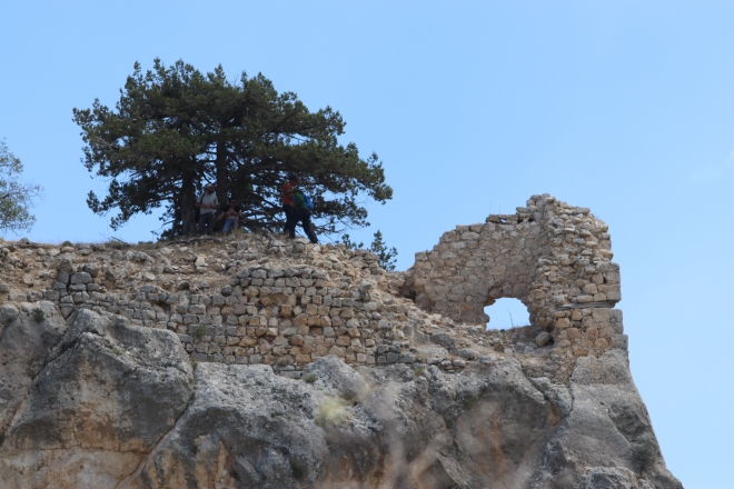 Torosların sakladığı Mennan Kalesi ziyaretçilerini bekliyor