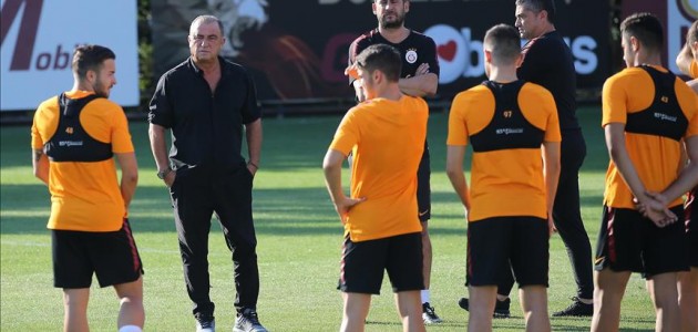 Galatasaray’da Göztepe maçı hazırlıkları sürüyor