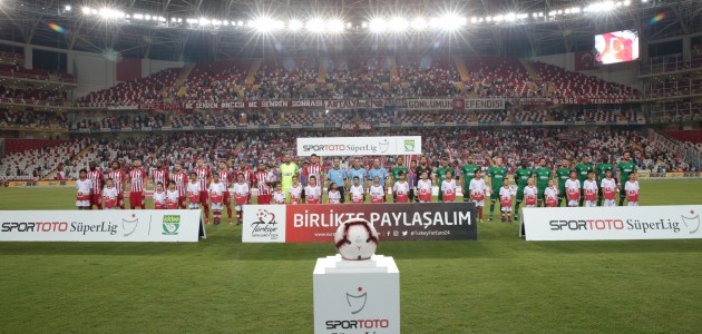 Antalya’da nefes kesen maç! 6 gol var, kazanan yok