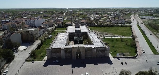 Türk konukseverliğinin simgesi: Kervansaraylar