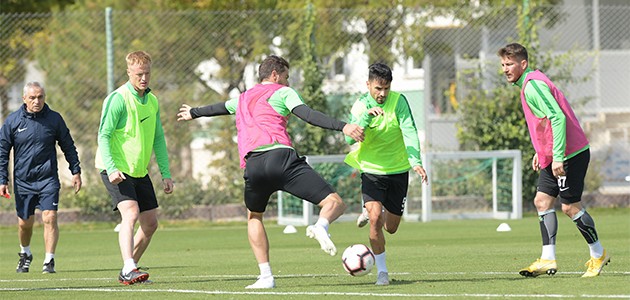 Atiker Konyaspor’da Çaykur Rizespor maçı hazırlıkları