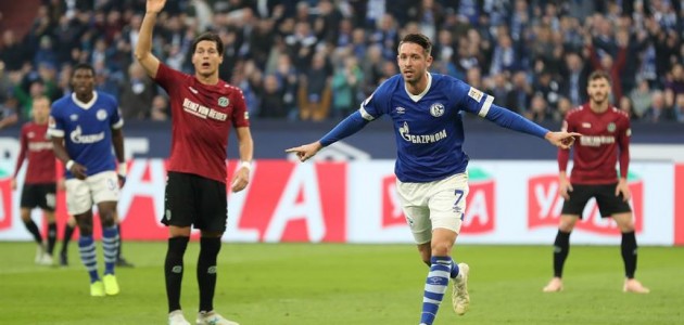Schalke 3 puanı 3 golle aldı