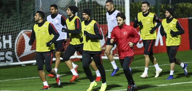 A Milli Futbol Takımı Konya’da oynayacağı maçın hazırlıklarını sürdürdü