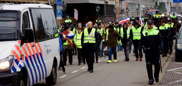 Hollanda’da sarı yeleklilerin hükümet protestosu sürüyor