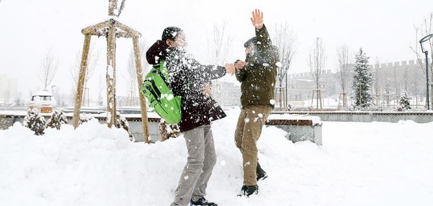 Karaman’ın Sarıveliler ilçesinde eğitime kar tatili