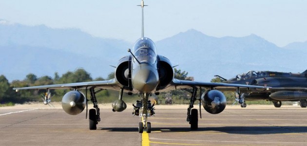 Fransa’da savaş uçağı radardan kayboldu