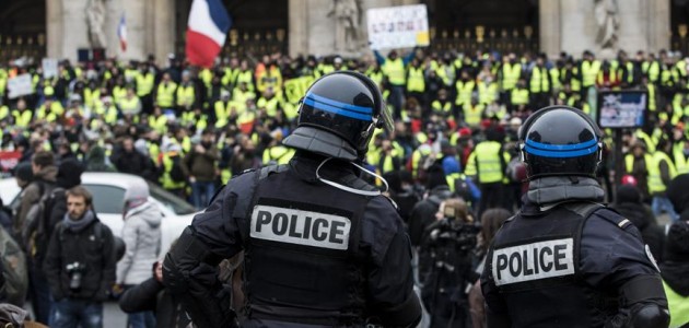Fransız bakandan sarı yelekliler için ’yabancı güç’ iddiası