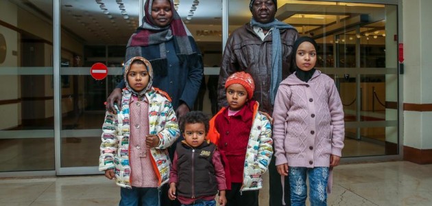 Suriye’de çocuklarıyla mahsur kalan anne, İstanbul’a geldi