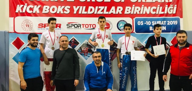 Meram Belediyespor kıck boks şampiyonasına damga vurdu