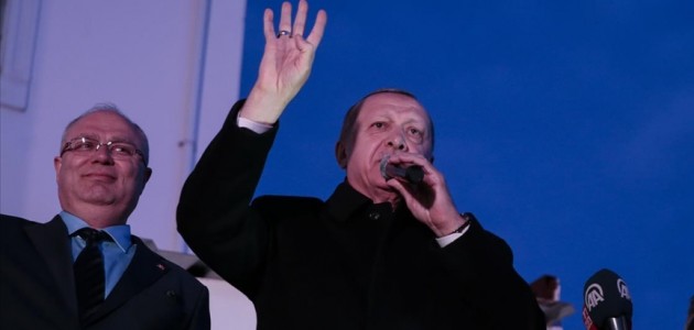 Erdoğan, AK Parti Bodrum SKM’yi ziyaret etti