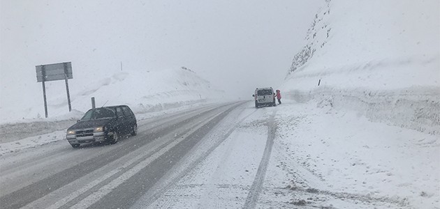 Konya- Antalya yolunda kar ve tipi etkili oluyor