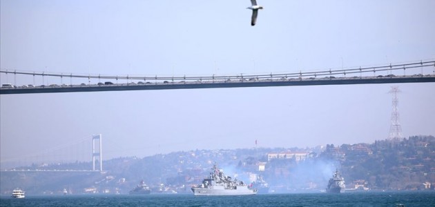’Mavi Vatan 2019 Tatbikatı’ tamamlayan gemiler İstanbul Boğazı’ndan geçti