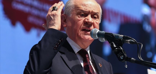 MHP Genel Başkanı Devlet Bahçeli: Milli bekamızın önüne bariyer dikenleri kenara iteceğiz
