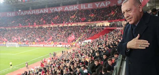 Cumhurbaşkanı Erdoğan, A Milli Futbol Takımı’nın maçını izledi