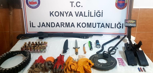 Konya’da kaçak kazı yapan 5 kişi yakalandı