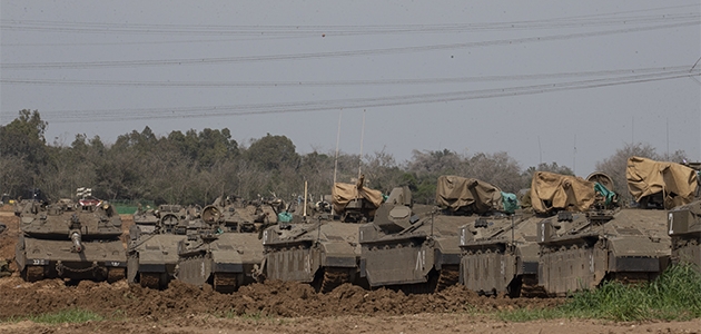 İsrail ordusunun Gazze sınırına yaptığı yığınak görüntüledi