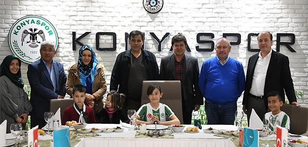 Konyaspor’un minik başkanı Ebrar: Aykut Kocaman ile 5 yıllık sözleşme imzalayın