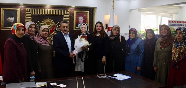 AK Parti Kadın Kollarından Başkan Tutal’a ziyaret