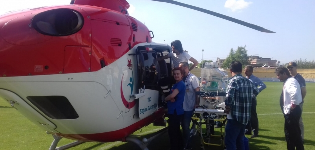 Ambulans helikopter kalp hastası 2 günlük bebeği Konya’ya getirdi