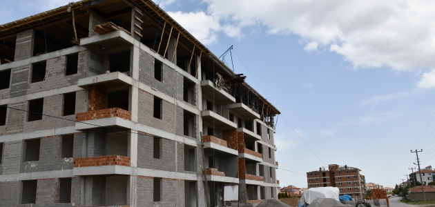 Kulu'da inşaattan düşen işçi ağır yaralandı