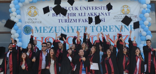 Beyşehir Ali Akkanat Turizm Fakültesi’nde mezuniyet programı
