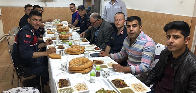 Çeltik Jandarma Komutanlığından şehit ailelerine iftar