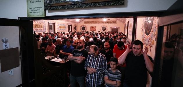 New Jersey’de Kadir Gecesi’nde Müslümanlar camilere akın etti