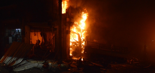 Azez ilçesinde bombalı terör saldırısı: 14 ölü