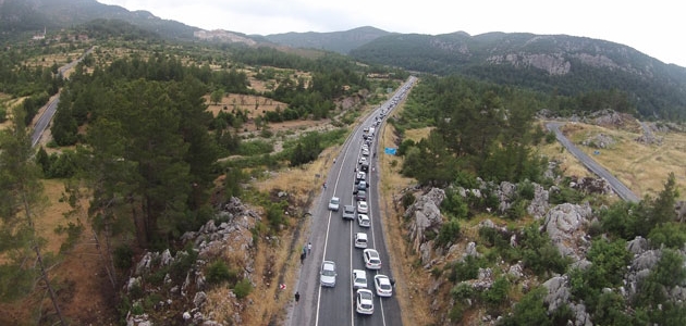 Antalya - Konya karayolunda araç yoğunluğu
