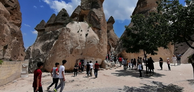 Hüyüklü gençler Kapadokya’yı gezdi