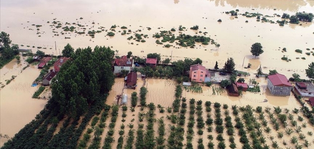 Samsun’da sağanak ev ve tarım arazilerini su altında bıraktı