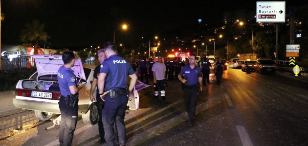Polisin “dur“ ihtarına uymayan sürücü kaza yaptı: 2 yaralı