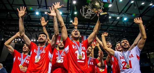 Türk erkek voleybolunun tarihi başarısı