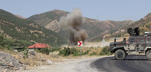 Siirt’te PKK’lı teröristlerce yola tuzaklanan patlayıcı infilak etti