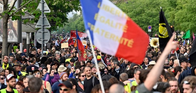 Fransa’da sarı yelekliler eylemlerin 34. haftasında yeniden sokaklarda