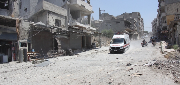 İdlib’de Rusya ambulans ve Sivil Savunma merkezini, Esed rejimi sivilleri vurdu