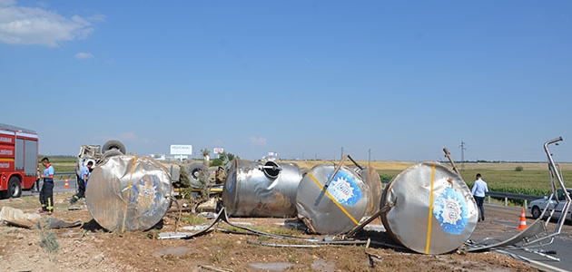 Konya-Karaman yolunda devrilen tankerin sürücüsü öldü