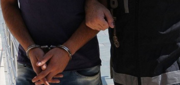 Eski üsteğmenler ve polis müdürü Yunanistan’a kaçarken yakalandı