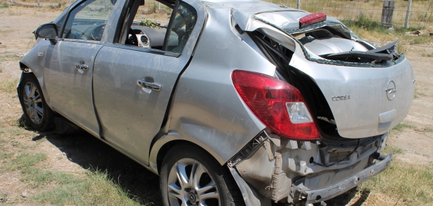 Otomobil  Afyonkarahisar-Konya kara yolunda devrildi: 2 ölü