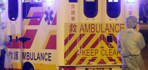 Hong Kong’da iki otobüs çarpıştı : 77 yaralı