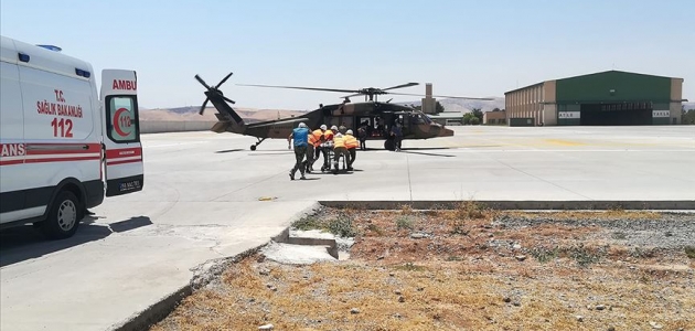 Askeri helikopter yüksekten düşen çocuk için havalandı