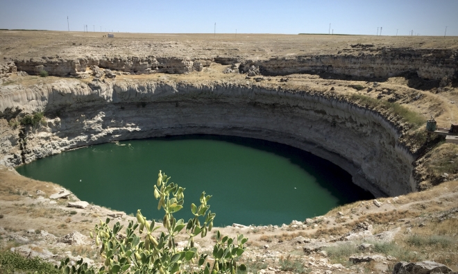 Tarihi han ve obruk gölü turizmin gözdesi olacak