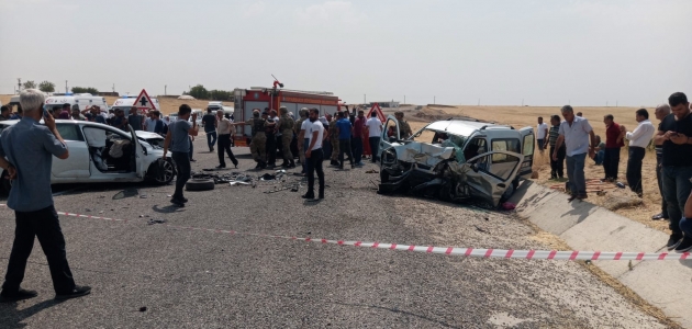 Diyarbakır’da feci kaza : 2 ölü, 8 yaralı