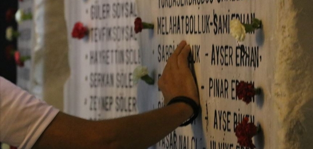 Marmara Depremi’nin 20. yılında hayatını kaybedenler anıldı