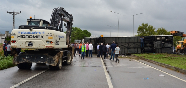 Çanakkale’de yolcu otobüsü devrildi: 1 ölü, 28 yaralı