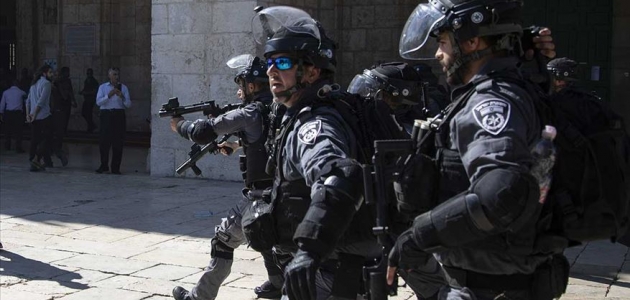 İsrail polisi Mescid-i Aksa’da 5 Filistinliyi gözaltına aldı