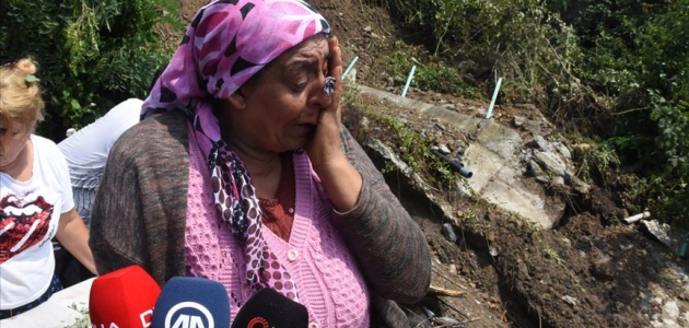 Zonguldak’taki sağanağın ardından ev ve iş yerilerini su bastı