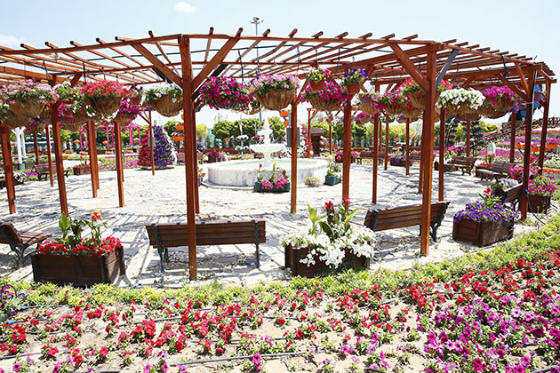 Selçuklu Çiçek Bahçesi şehrin cazibe merkezi oldu