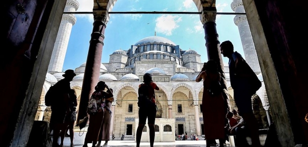 Türkiye’yi 7 ayda 24 milyonu aşkın yabancı ziyaret etti