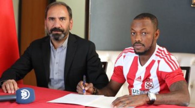 Abdou Razack Traore Sivasspor ile anlaştı